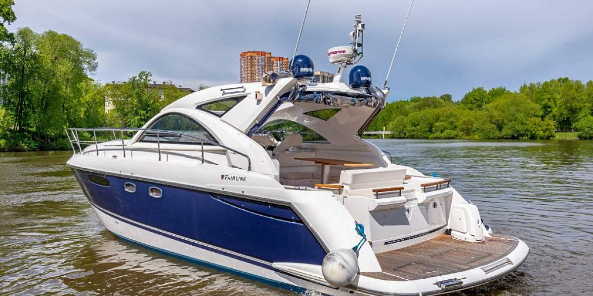 Аренда моторной яхты Fairline Targa 44 в Москве
